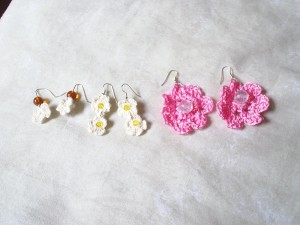 Aretes de flores a crochet