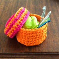 Canasta tejida en trapillo con crochet XL
